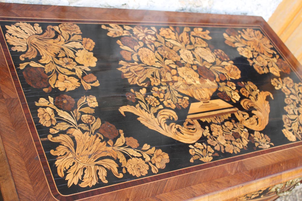 restauration-commode-mazarine-marqueterie-fleurs