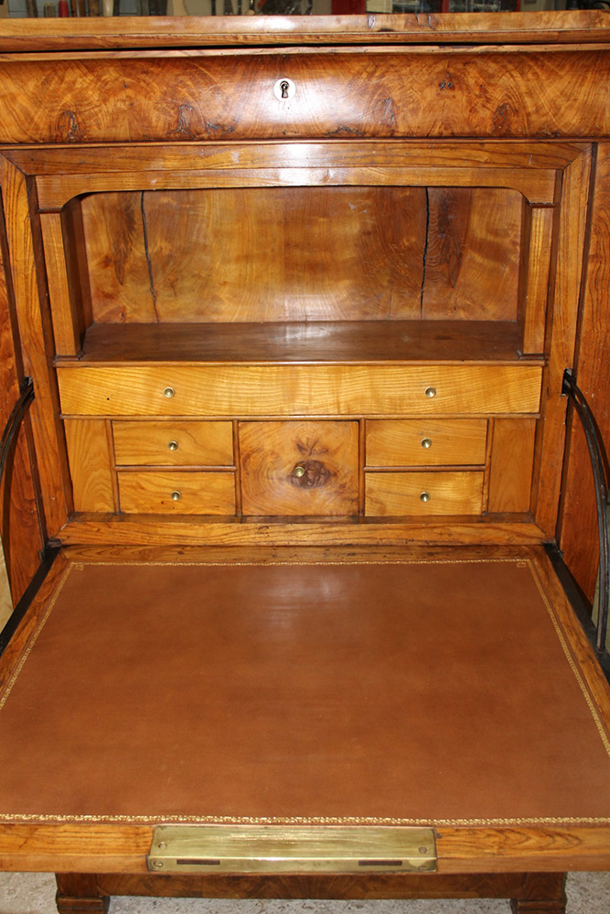 restauration-secretaire-loupe