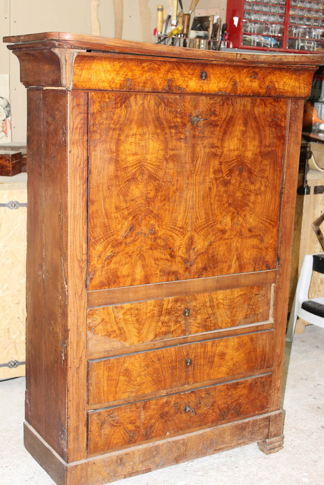 restauration-secretaire-loupe