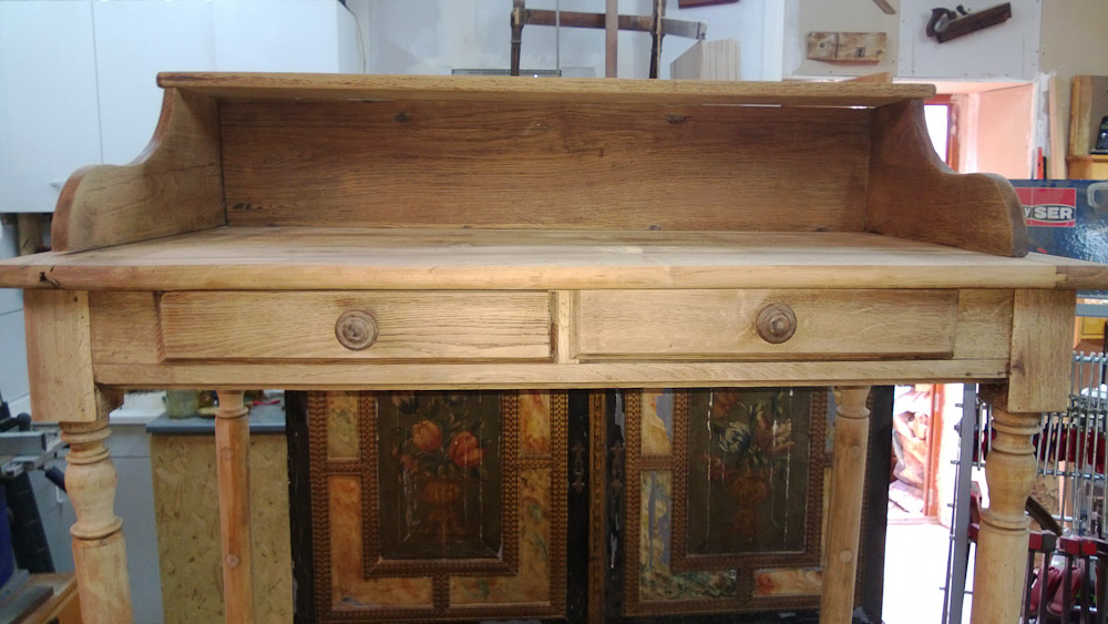 restauration-table-toilette-noyer-4