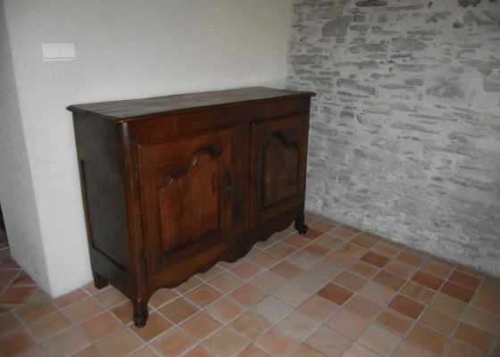 Restauration d’un buffet en chêne du XVIIIe siècle ( Nantes Loire Atlantique) Restauration d’un buffet en chêne du XVIIIe siècle ( Nantes Loire Atlantique)