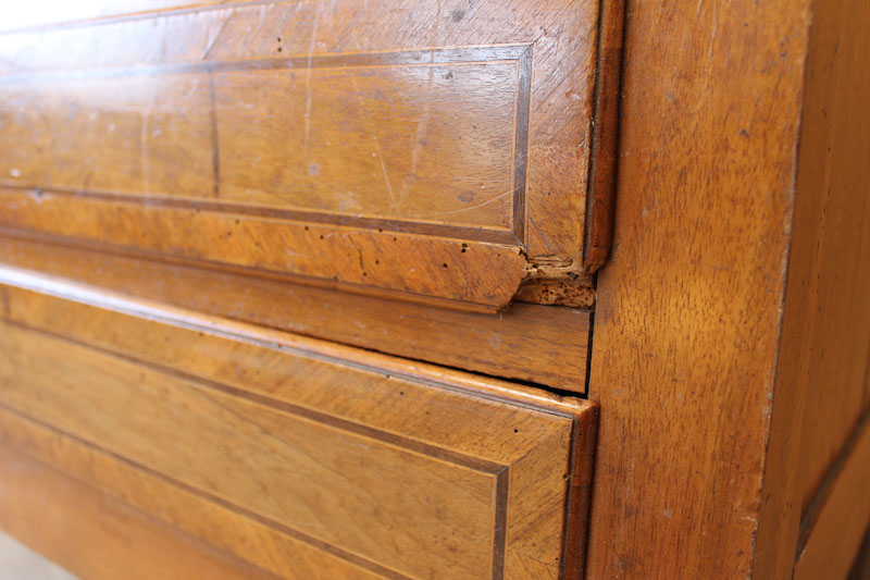 Restauration d’un bureau a pente en noyer